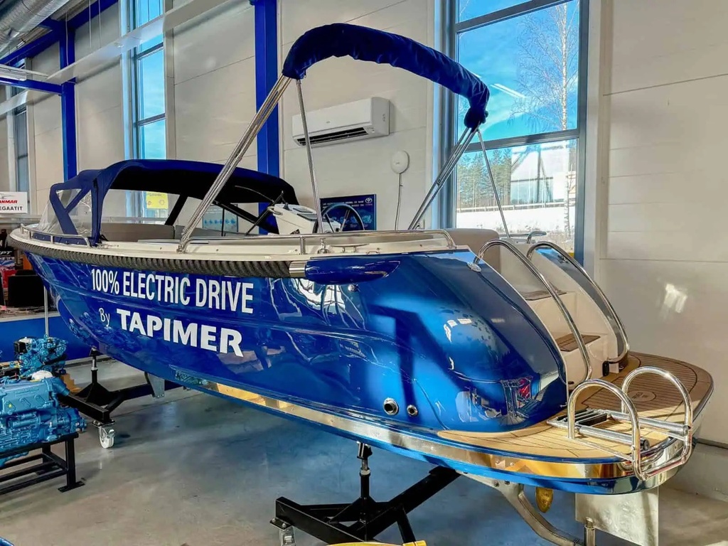 Myyntitilillä: Primeur 700 Tender sähkövene -21 Suomi