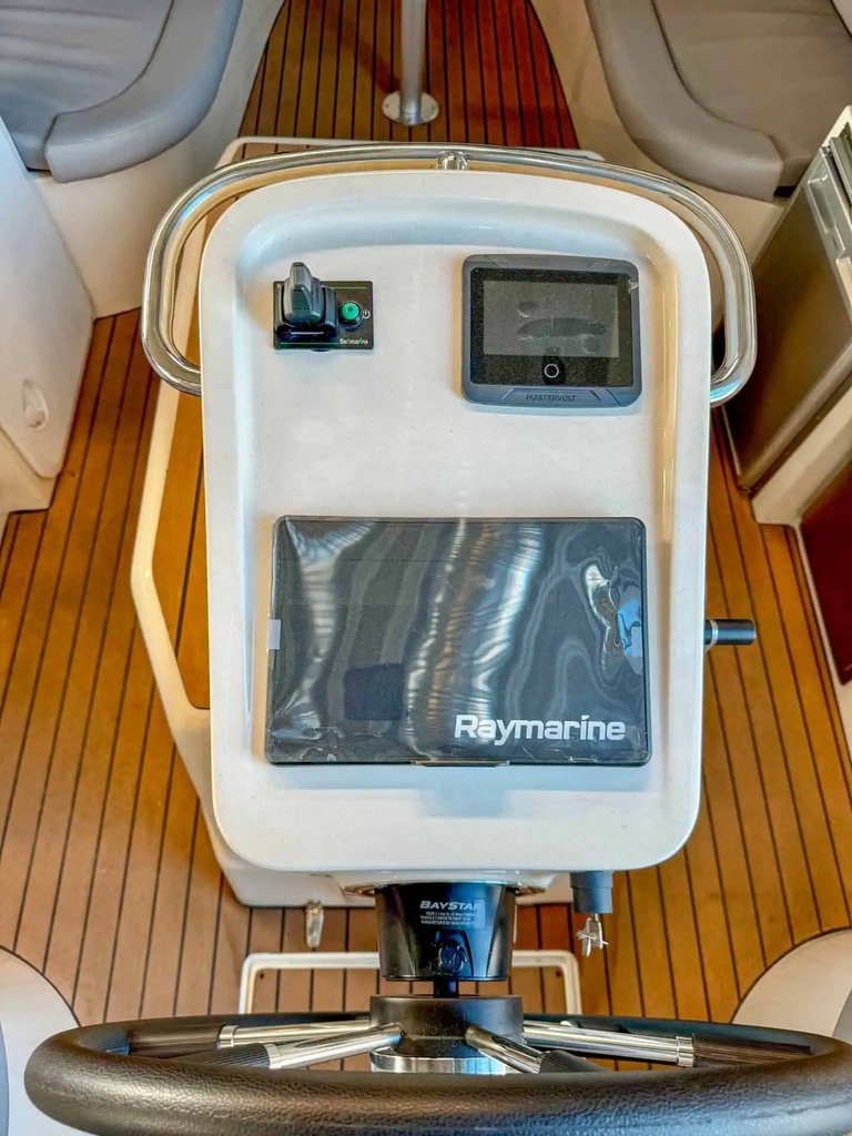 Myyntitilillä: Primeur 700 Tender sähkövene -21 Suomi